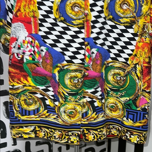 Vibrant Graphic Women's Shirt But Can be Unisex - Picture 5 of 5